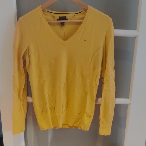 Tommy Hilfiger Yellow V-Neck Sweater - Picture 1 of 4